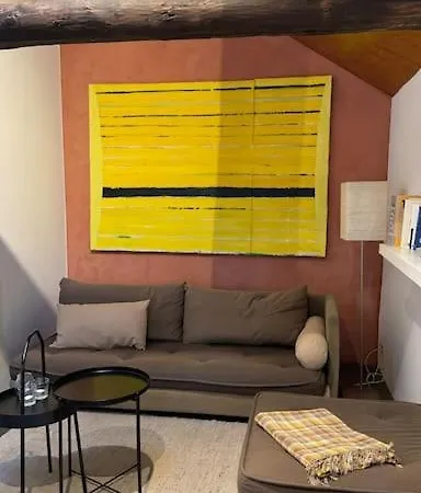 Logement 1 Chambre Et Canape Lit Amay